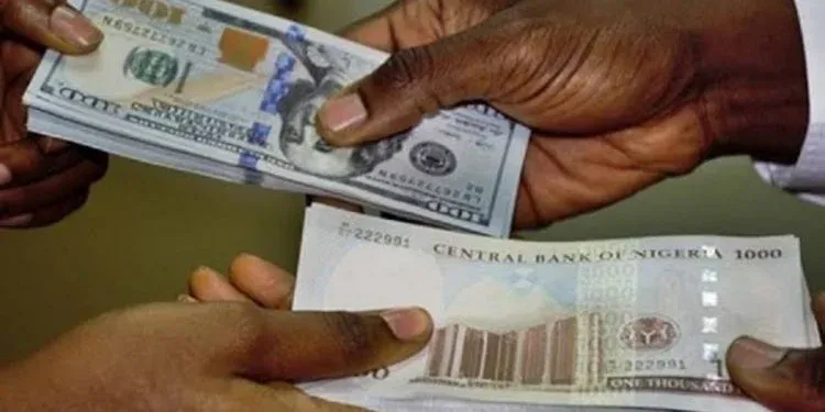 Naira loses, exchanges at N773.42 at investors, exporters window