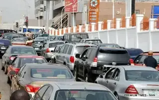 Fuel Scarcity Returns To Lagos Amid Increased Pump Price