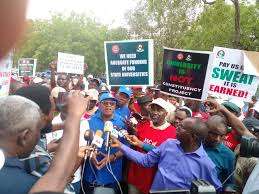 BREAKING:Heavy Security As SSANU, NASU Members Gather In Abuja For Nationwide Protest