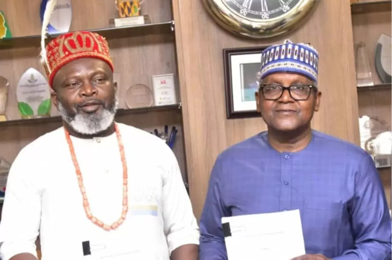 NNPCL Signs 10-Year Gas Supply Deal with Dangote Refinery