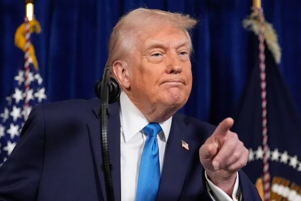 Trump Threatens 25% Tariff on Countries Doing Business With Iran Amid Protests