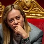 Italian Prime Minister Giorgia Meloni speaking during a radio interview about Middle East tensions and Italy’s defensive support to Gulf countries.